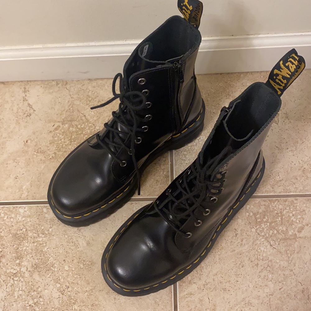 Dr. Martens Jadon